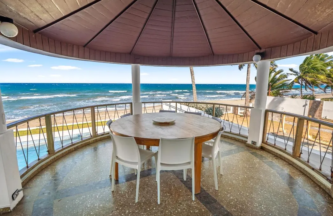 5-Bedroom Oceanfront Villa: Your Private Paradise-1
