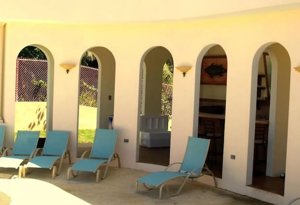 Private Oceanfront Villa For Epic Group Getaways-1