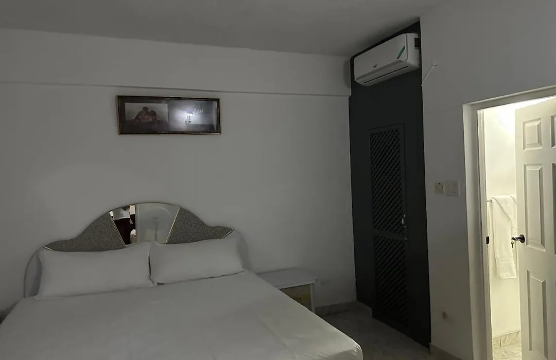 Sleeps2 - Private Pool - King Bed - Aircon-1