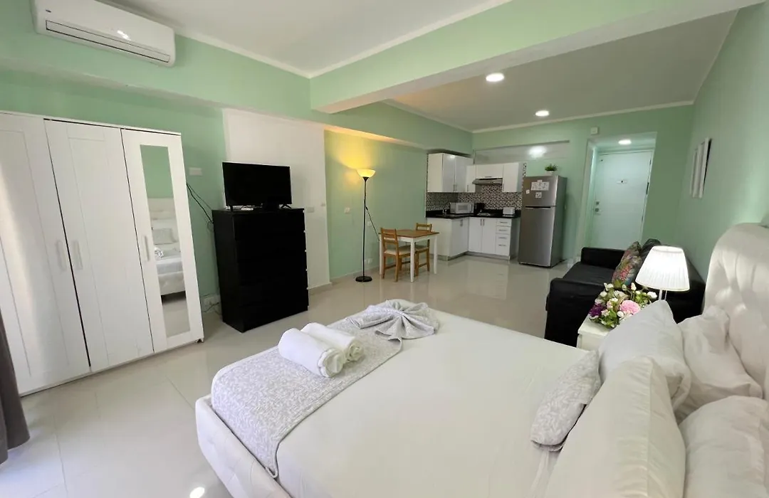 Vacation Studios With Rooftop Pool, Beach Club, Spa, Restaurants - Ducassi Collection - Playa Los Corales-1