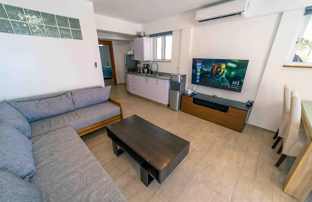 Oceanfront Kite Beach, 2Br, Patio,Pool, 15 Steps To Sand-1