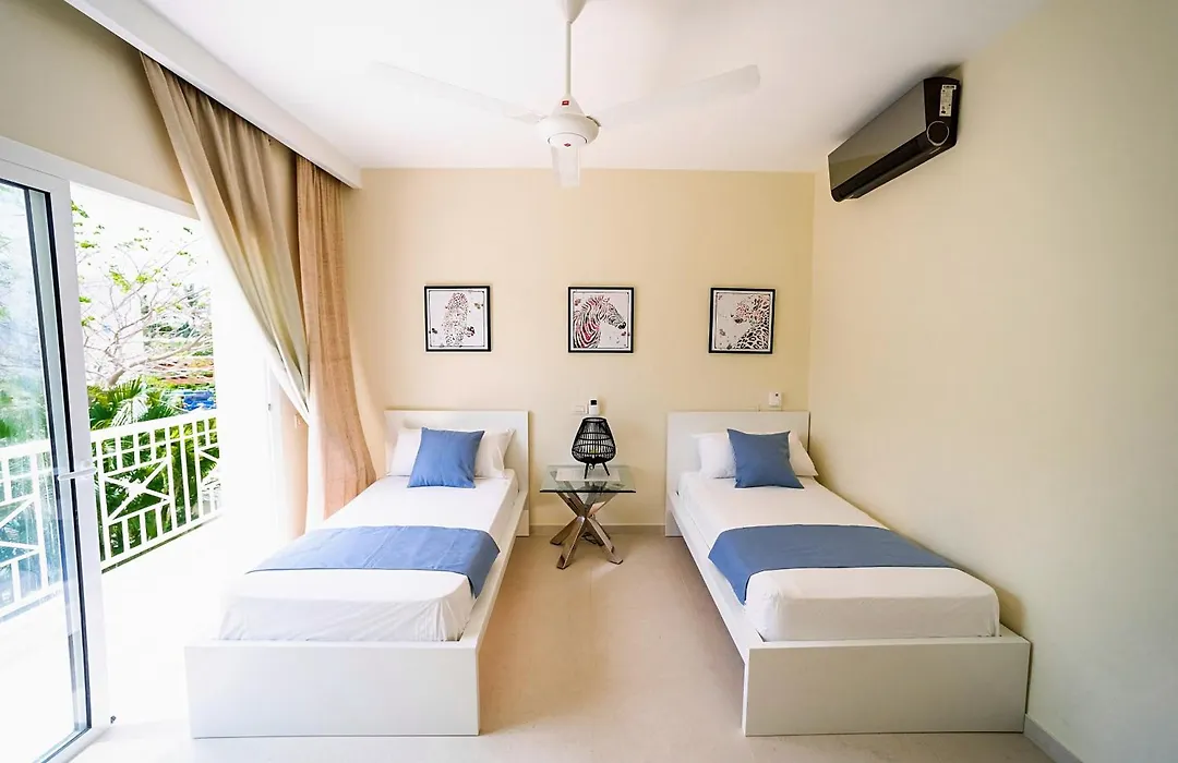 Luxury Private Villas With Pool, Private Beach, Bbq-1