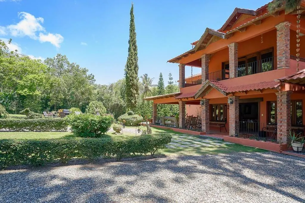Escape Chalet At Pinar Del Sol In Jarabacoa-1