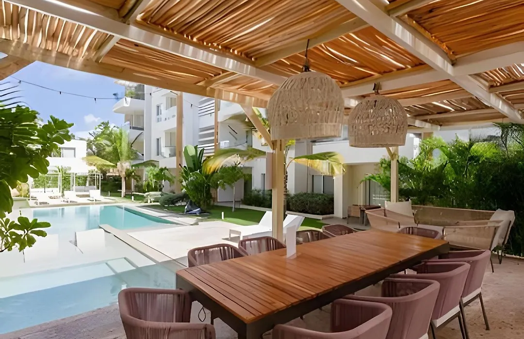 Beauty 2 Bed Condo Steps From The Beach, B1, Los Corales-1