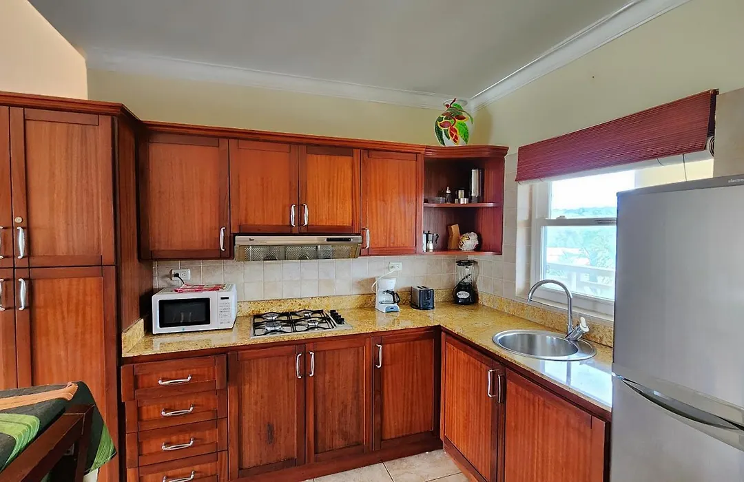 Ocean Dream Top Floor Studio With Balcony-1