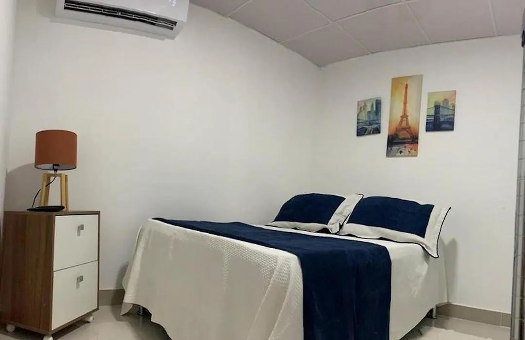 Malecon Cozy Private Room-1