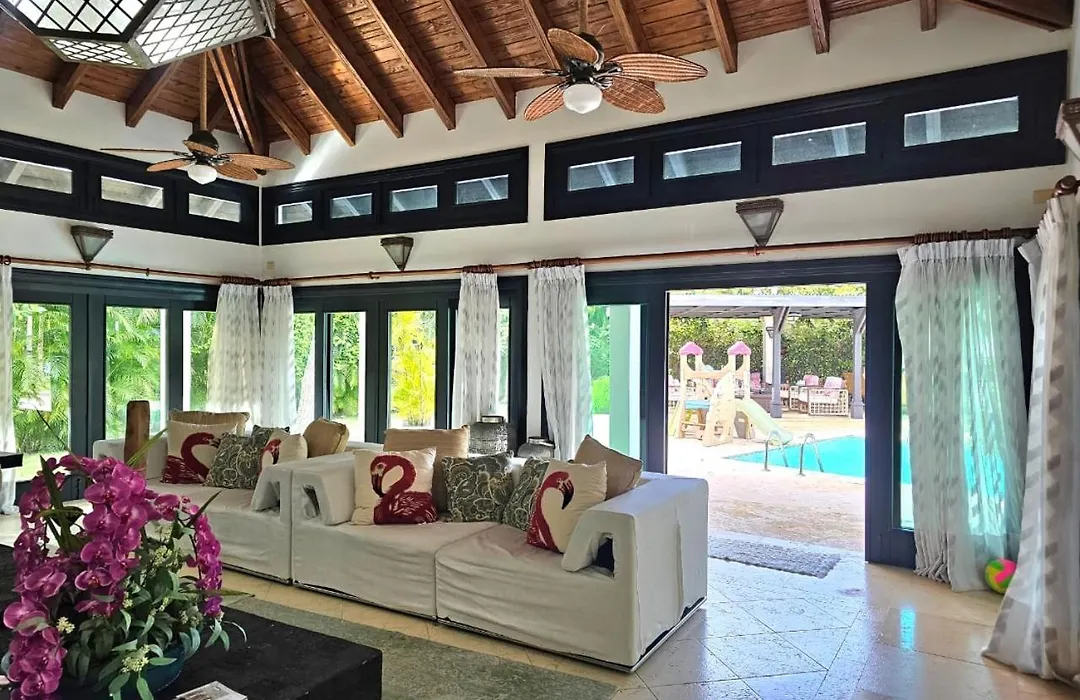 Hermosa Villa En Casa De Campo-1
