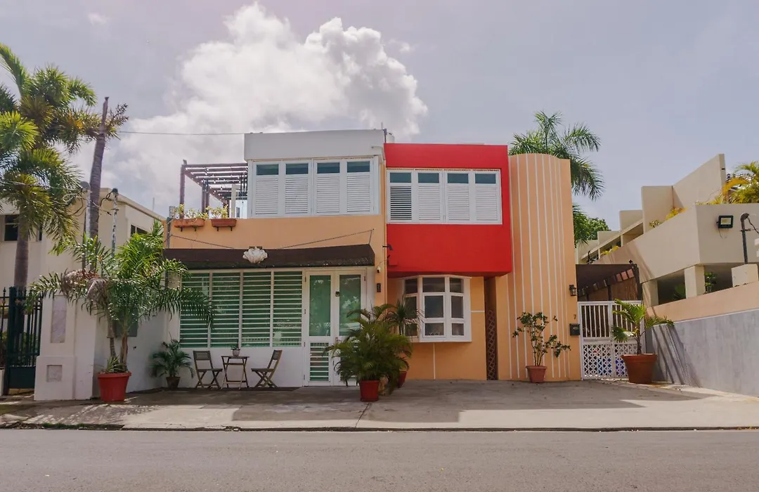 Cozybeach Large 1Bdrapt 50 Steps From Atlantic Ocean Private Street Between Ocean Park & Isla Verde 5 Mins From Airport-1
