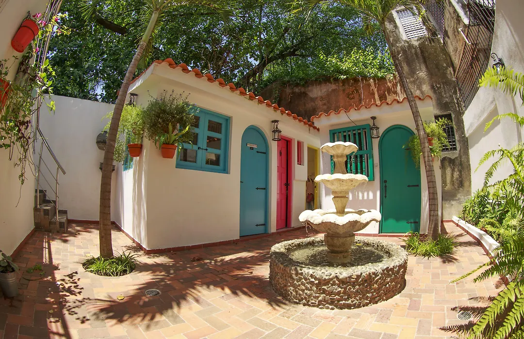 Colonial 154 H Boutique-1