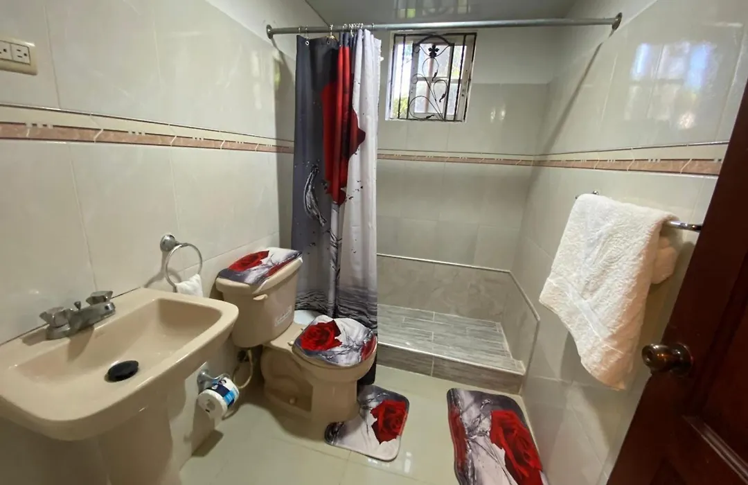 2DR Spacious 3-Bedroom Apartment Santo Domingo-1