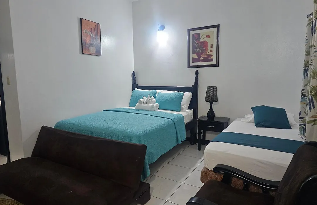 Roots Cafe Negril Rooms-1