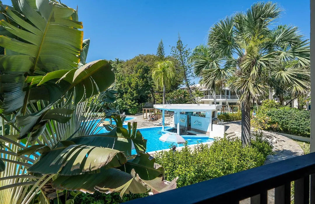 Tropical Casa Laguna-1