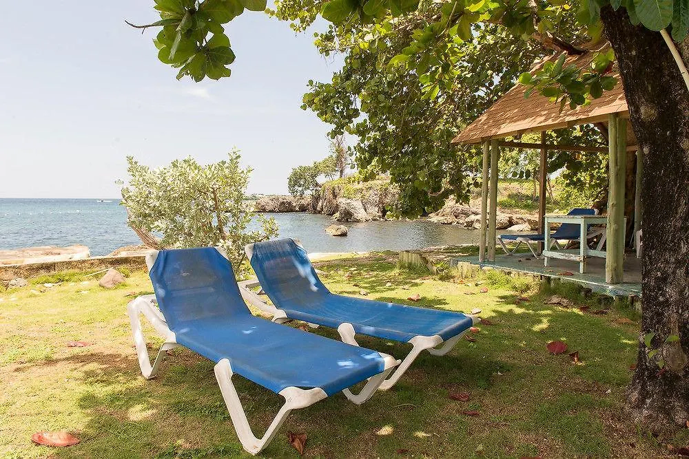 Sea Breeze Beach Studio - Negril-1