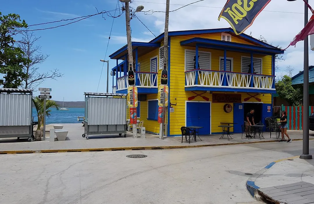 El Velero En Boqueron 201-1