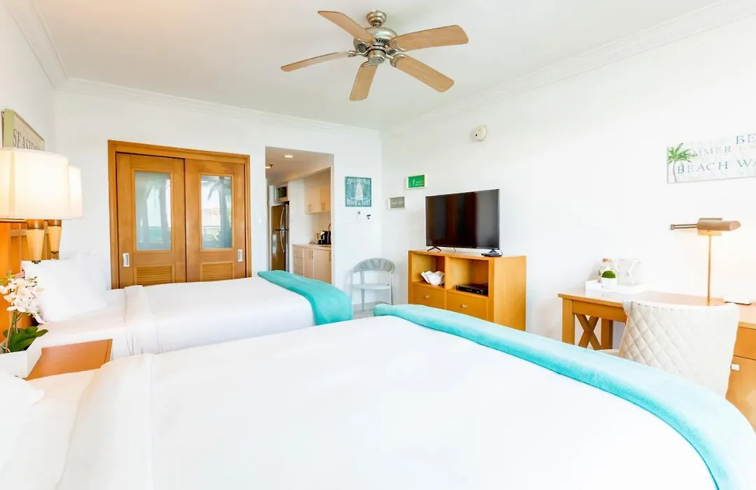Condado Lagoon Villas At Paseo Caribe-1