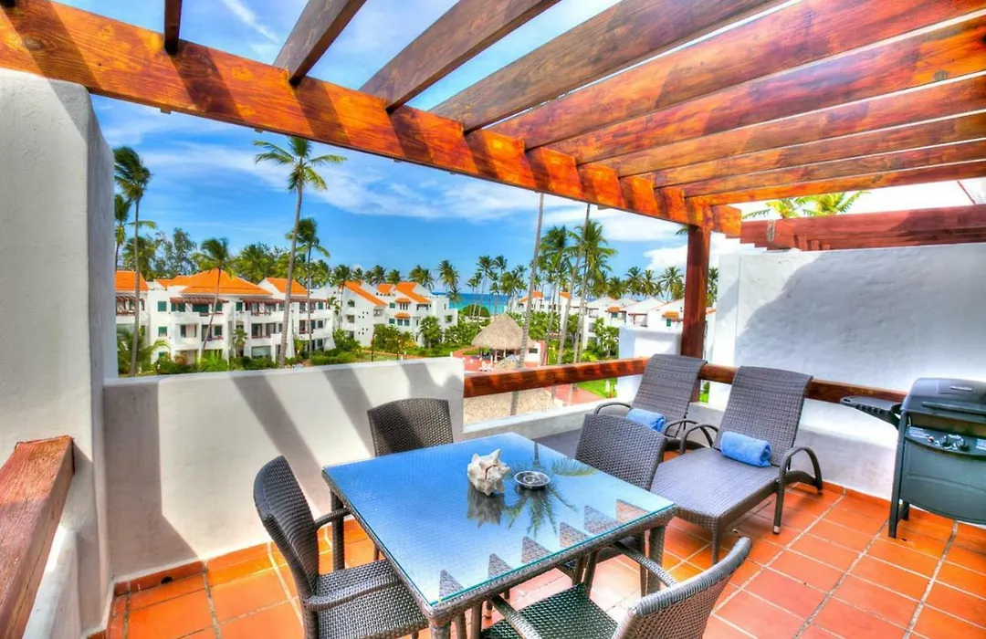 Exquisite Ocean And Pool View Apartment Next To The Beach - G406-1