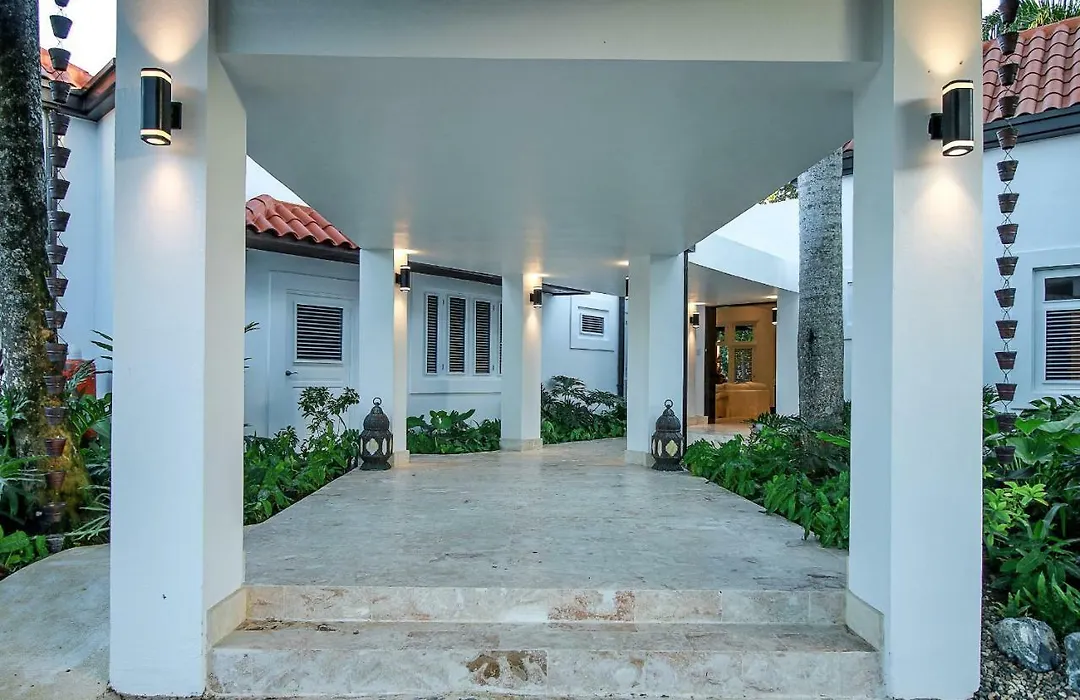 Amazing Ocean Views With Many Extras Perks To Enjoy-1