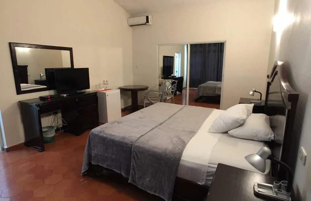 Hotel Alicia Beach-1