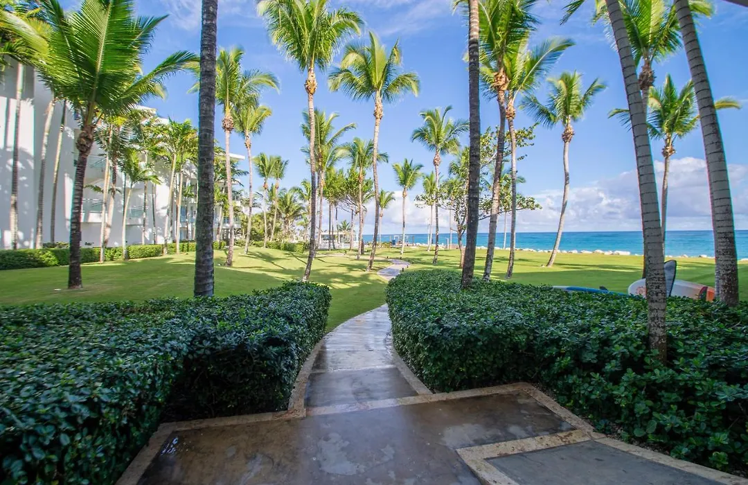 Seawinds Studio - Beachfront Getaway-1