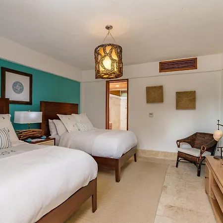 Private Luxury Villa With Staff & Pool-2