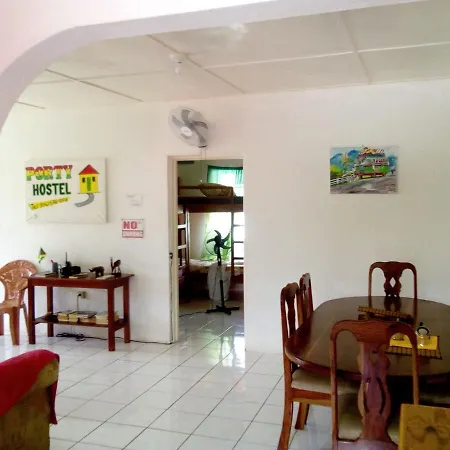 Porty Hostel-3
