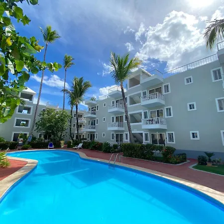 Tropicana Suites Beach Club And Pool-2