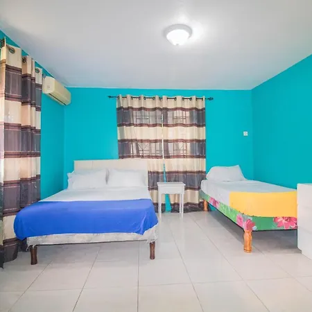 9 Bed Villa Montego 10 Minute Walk To The Beach-2