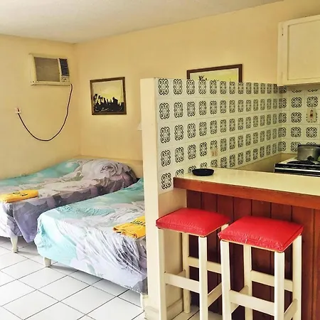 Deluxe Montego Bay Club Studio & Suites-3