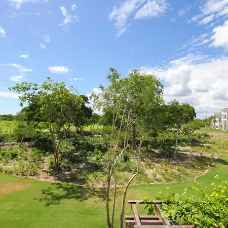 Fully Equipped Apartment Overlooking Golf Course At Luxury Beach Resort-2