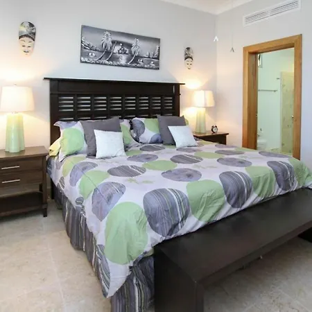 Fully Equipped Apartment Overlooking Golf Course At Luxury Beach Resort-3