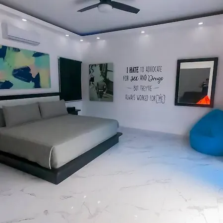 Luxury Party Villa In A Private Area-2