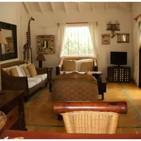 Charming Caribbean Style Villa Near Superb Beach-2