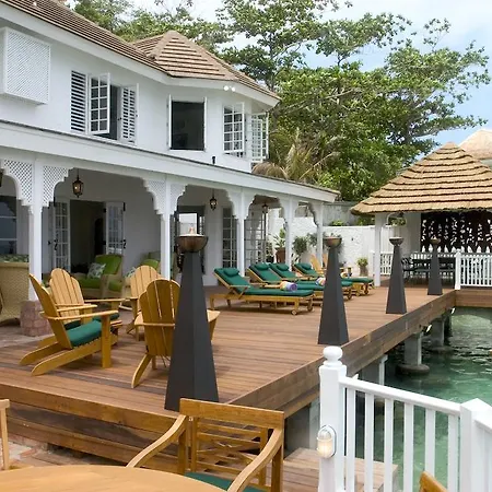 Bonne Amie Villa-2