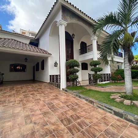 Vivienda Los Cerros, En Santiago-3