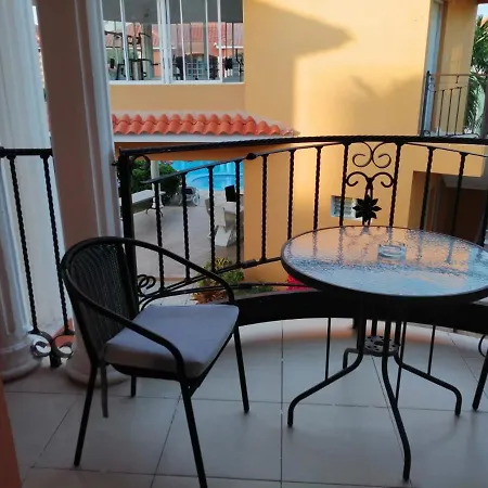 2 Bedroom Apartment With Pool Close To The Beach-3