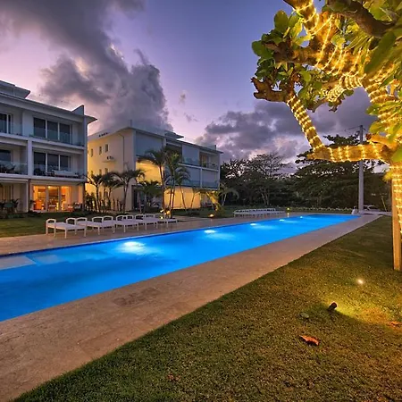 Amazing Ocean View Apartment With Grand Pool-2