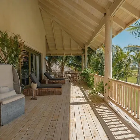One-Of-A-Kind Villa With Open Spaces And Amazing Views In Luxury Beach Resort-3