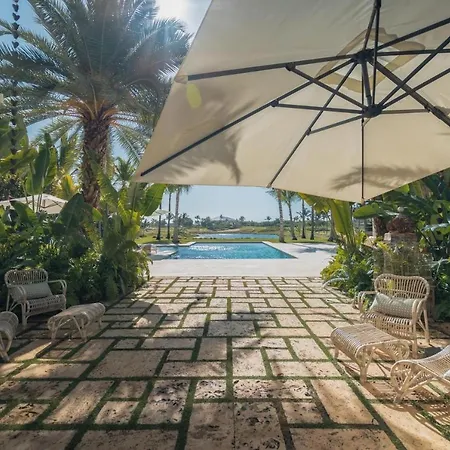 Luxurious Fully-Staffed Villa With Amazing View In Exclusive Golf & Beach Resort-2