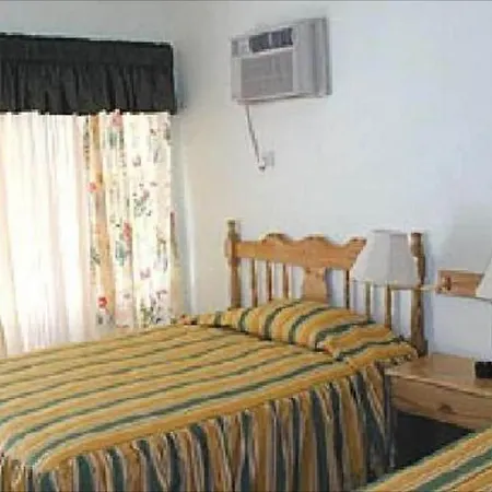 Bar-B-Barn Beach Hotel-3