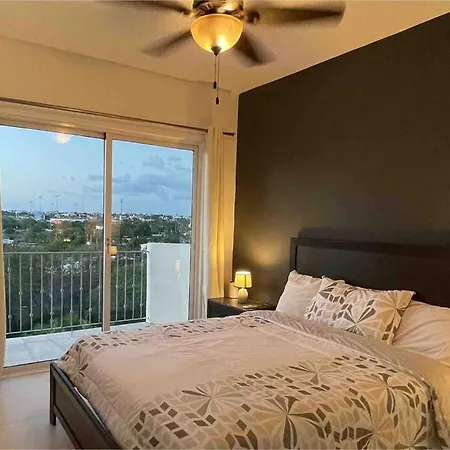 Skyline View 1-Br Condo In The Center Of The City!-2