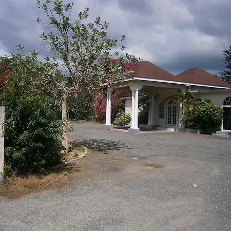 The Royal Hummingbird Resort-2