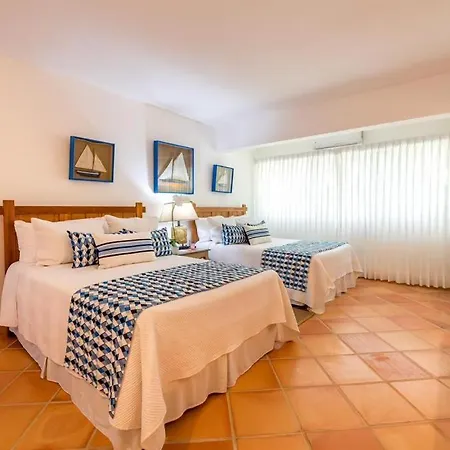 Four Bedrooms Pool Luxury Villa-3