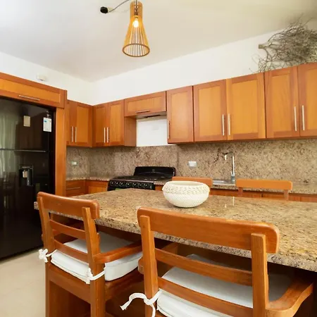 Amazing Ocean Front - 2 Bedroom Apartment-3