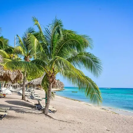 Apartment 2 Bedroom, Private Beach, 4 Pax-2