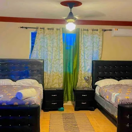 Lovely 2 Bedroom Condo With Pool And Hot Water-2