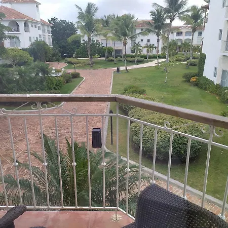 Apartment 2 Bedroom, Private Beach, 4 Pax-3