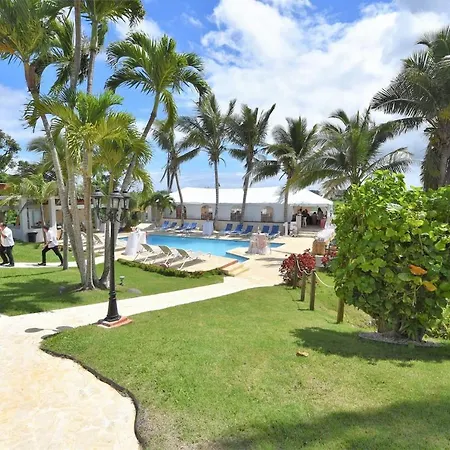 Isabela Villa Bonita - Vacation & Event Venue Sleeps 50!-2