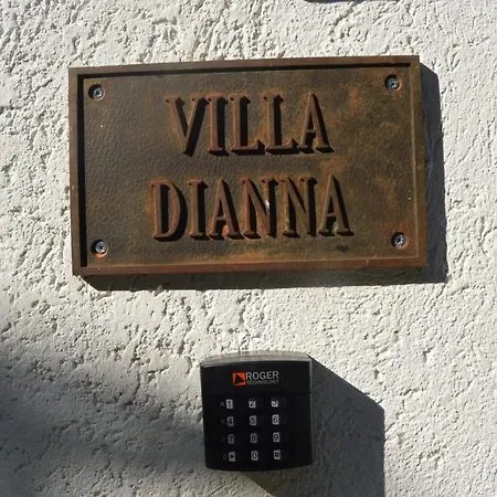 Villa Dianna - Entire Villa, Roof Terrace, Pool, Garden, Sea Views Near Dunn'S River-2