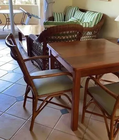 Beautiful Oceanside Room With King Size Bed-3