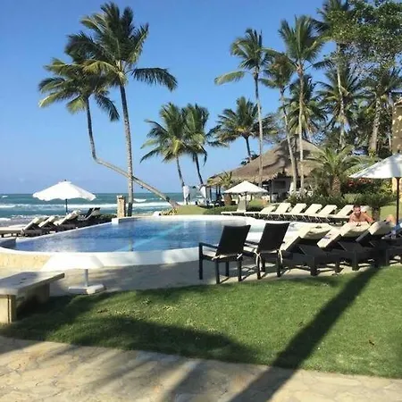 Beautiful Oceanside Room With King Size Bed-2